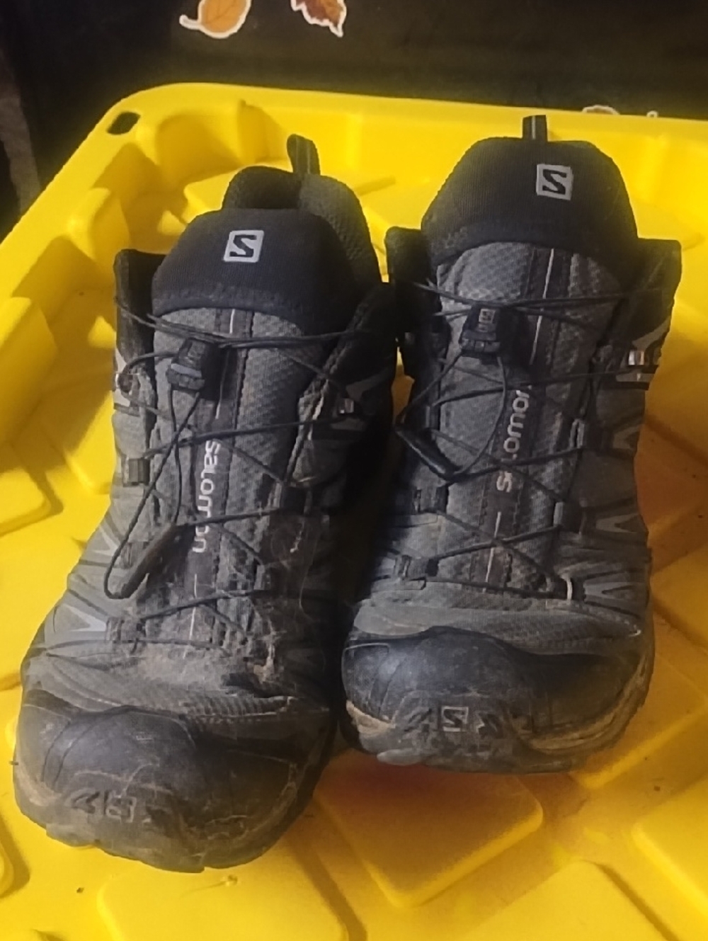 #0146 Salomon Men's Black and Gray Trail Shoes